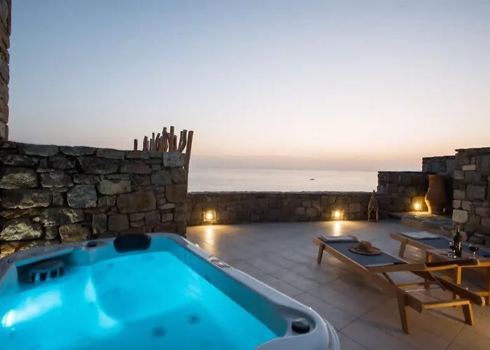 Romantic Mykonian Oasis Suite With Jacuzzi & Sea View