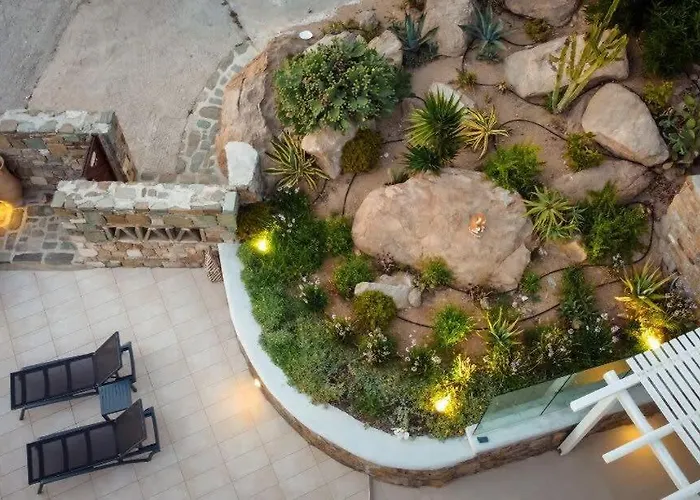 Romantic Mykonian Oasis Suite With Jacuzzi & Sea View