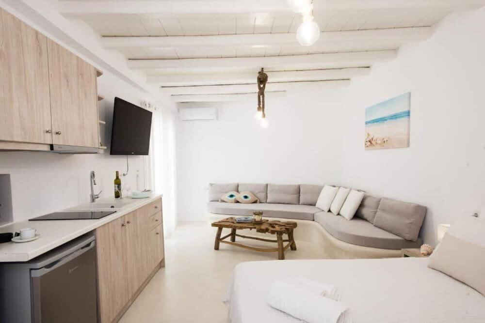 Romantic Mykonian Oasis With Jacuzzi & Sea View Apartment *