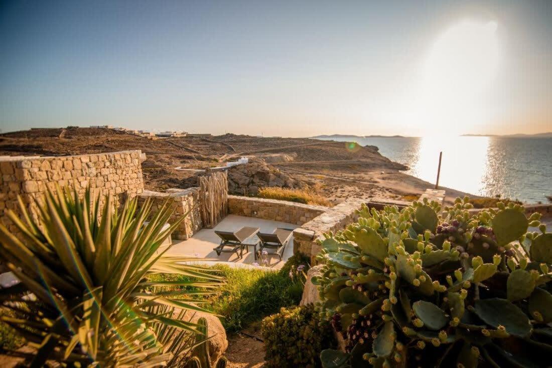 Romantic Mykonian Oasis With Jacuzzi & Sea View