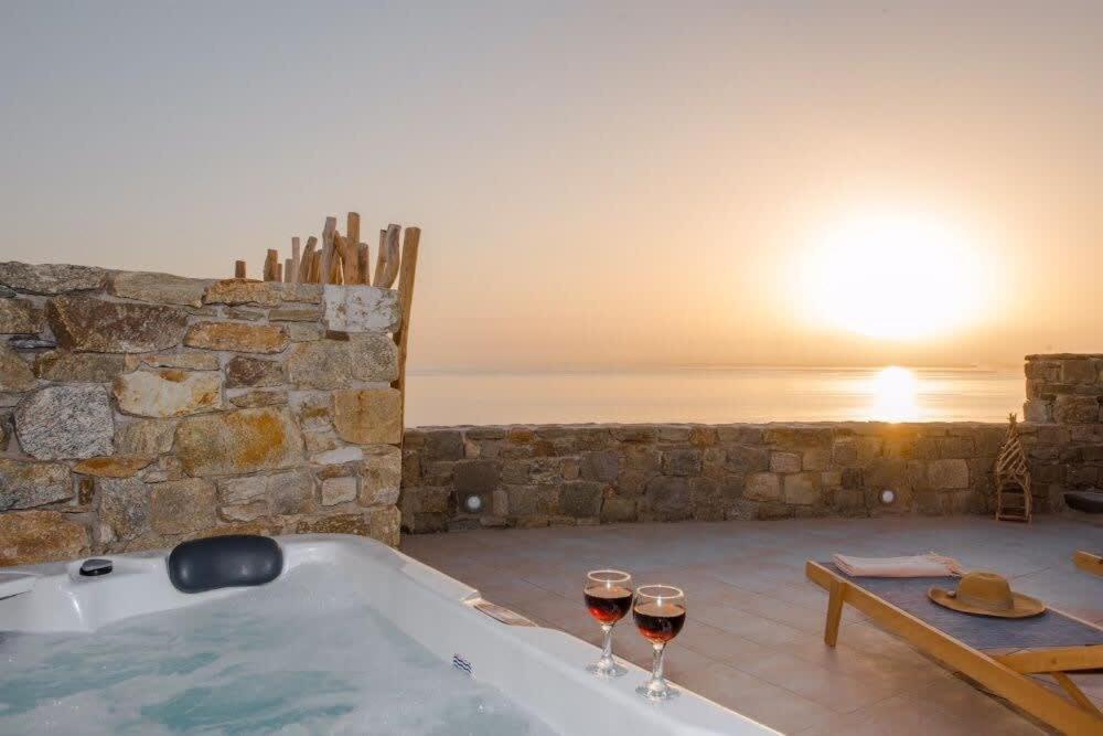 Romantic Mykonian Oasis With Jacuzzi & Sea View Apartment